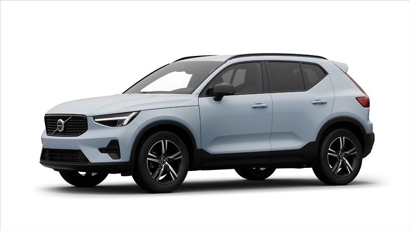 Volvo XC40 (2026) 2,0 B3  Plus - fotka 1 z 9