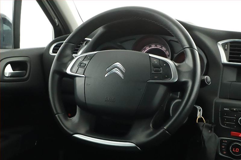Citroën C4 (2012) 1.6 VTi, Tempomat - fotka 8 z 16