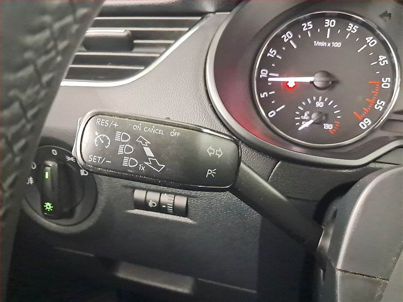 Škoda Octavia (2014) 1.6 TDI, Tempomat - fotka 18 z 19