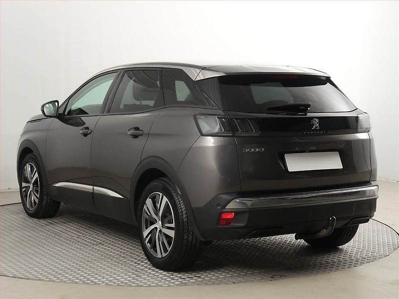 Peugeot 3008 (2022) Allure Pack 1.2 PureTech - fotka 4 z 18
