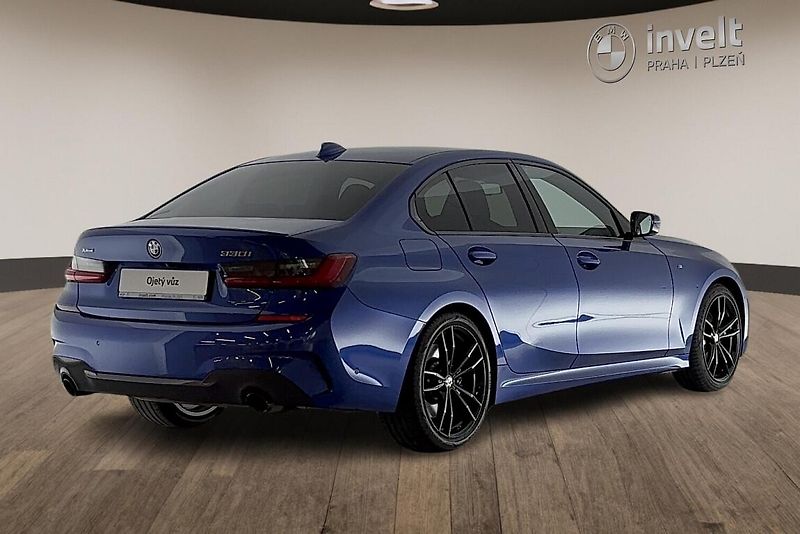 BMW Řada 3 330i xDrive - fotka 3 z 27
