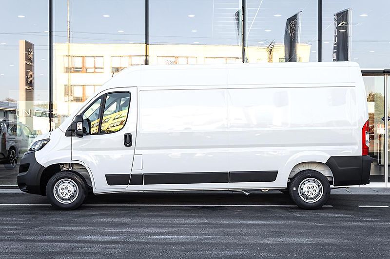 Peugeot Boxer (2026) 2,2 Furgon 3500 L3H2 180k HDi - fotka 8 z 10