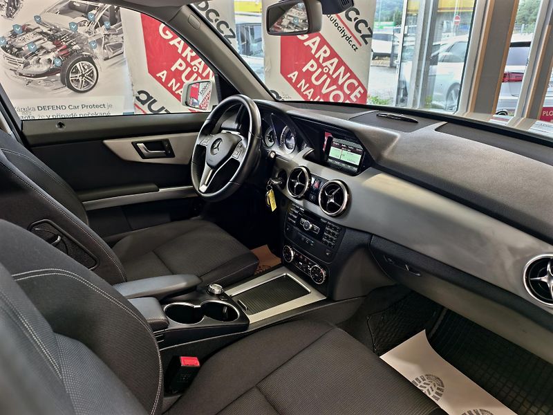 Mercedes-Benz GLK 220 CDI A/T 4MATIC BIXENON ČR - fotka 8 z 24