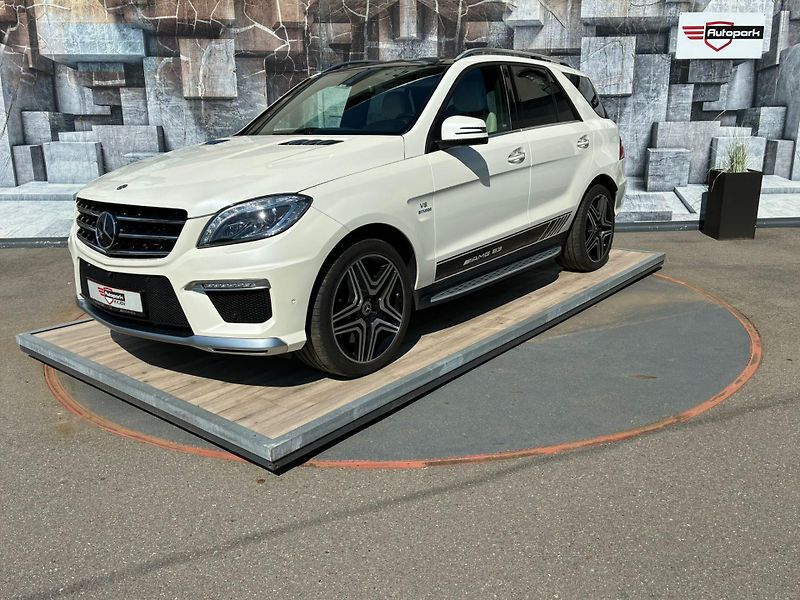 Mercedes-Benz Třídy M (2015) ML63 AMG ,386KW, 4MATIC, H/K - fotka 3 z 43
