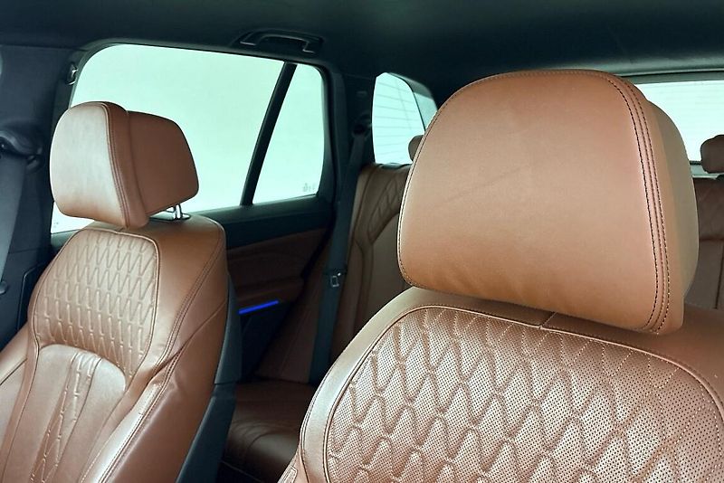 BMW X5 xDrive40d - fotka 8 z 27