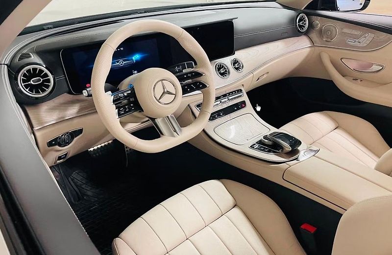 Mercedes-Benz Třídy E 200 AMG 360 kamera světlý int. - fotka 9 z 21