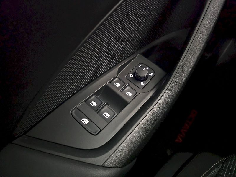 Škoda Octavia (2024) 1.5TSi 85kW SELECTION - fotka 22 z 30