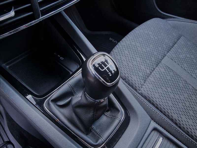 Škoda Octavia 2.0 TDI Style,původ ČR,1.Maj - fotka 36 z 50