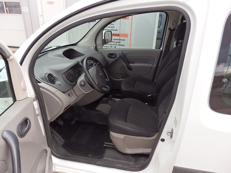 Renault Kangoo 1.6i 64 kW, 2x AIRBAG, ABS - fotka 6 z 13