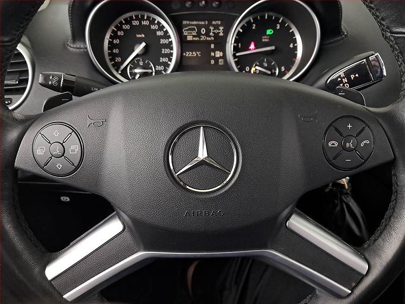 Mercedes-Benz GL (2010) 350 CDI, 4X4, Automat, 7 míst - fotka 15 z 18