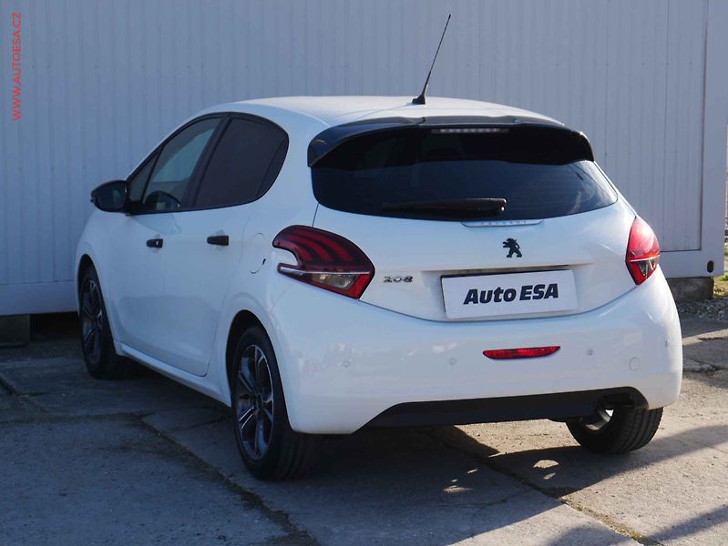 Peugeot 208 (2016) 1.6HDi, 2.maj, AC - fotka 4 z 15