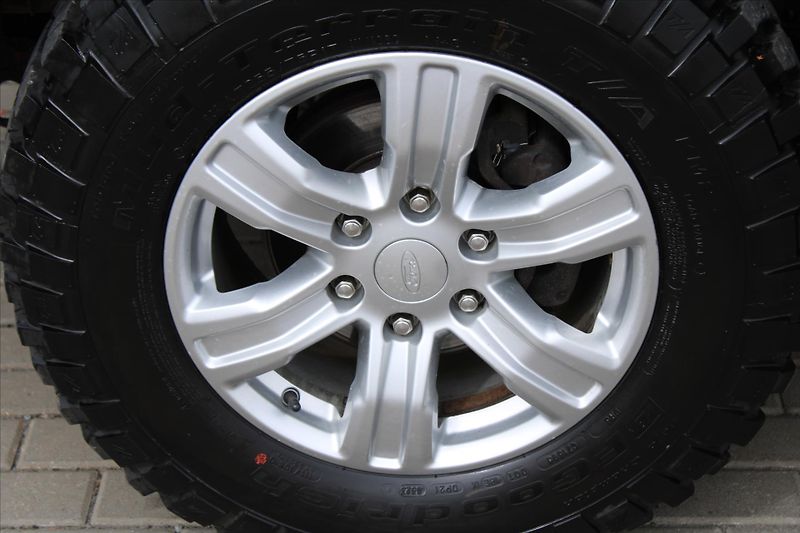 Ford Ranger 3.2 TDCI 147kW LIMITED ČR - fotka 9 z 29