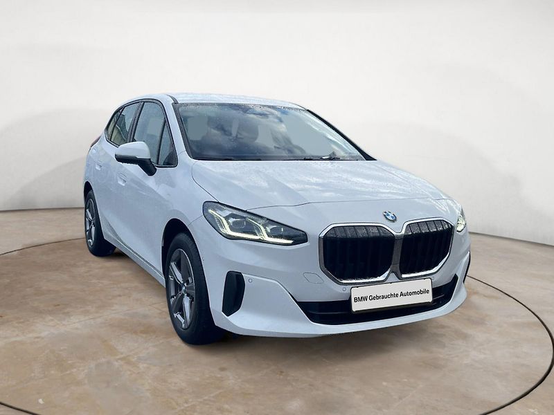 BMW Řada 2 220i Active Tourer Adapt. LED - fotka 2 z 15