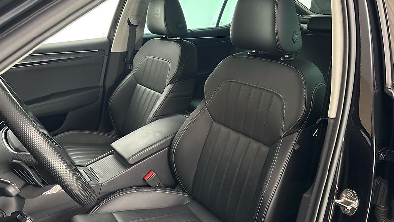 Škoda Superb 2.0 TSI DSG 4x4 Style - fotka 15 z 34