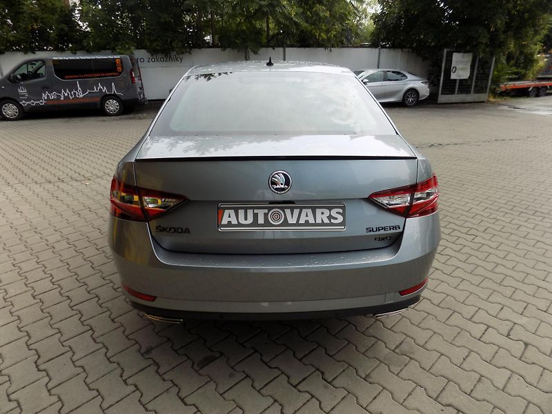 Škoda Superb (2015) 2.0 TSi L&K Webasto - fotka 6 z 15