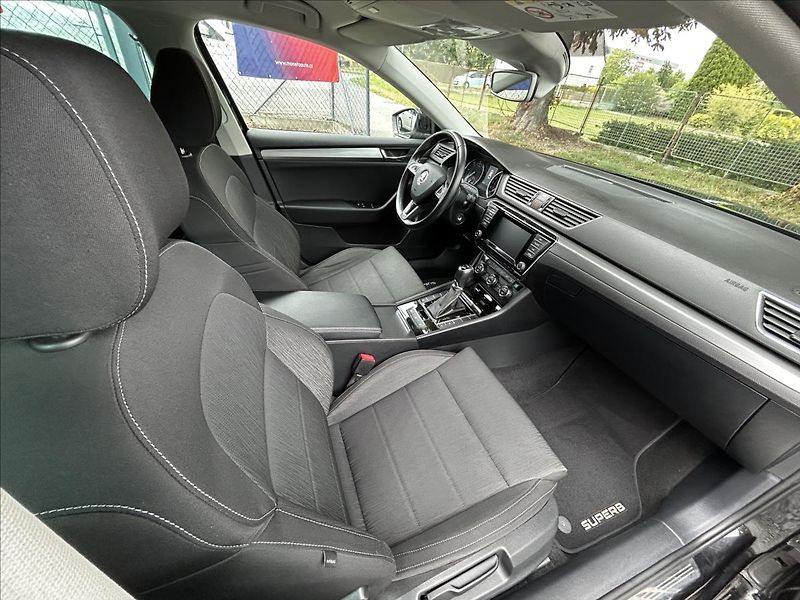 Škoda Superb 2,0 TDi DSG  BIXEN NAVI 1xMaji - fotka 31 z 50