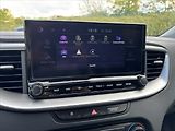 Kia Ceed 1,5 TGDi 118kW TOP ZÁRUKA - náhled 22