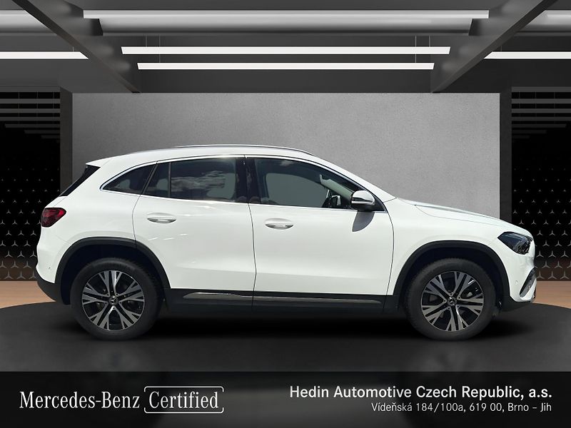 Mercedes-Benz GLA 200 d 4M Progressive Advanced - fotka 6 z 27