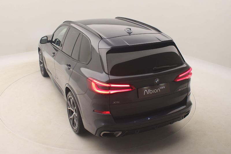 BMW X5 M50D xDrive CZ AUT REZERVACE - fotka 17 z 123