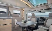 Obytné auto Knaus Tabbert Sky TI pro rok 2027. Německý výrobce nabídne luxus a komfort rodinám.