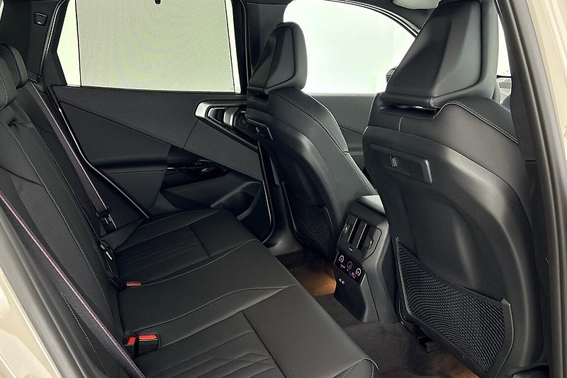 BMW X3 xDrive40d - fotka 12 z 25
