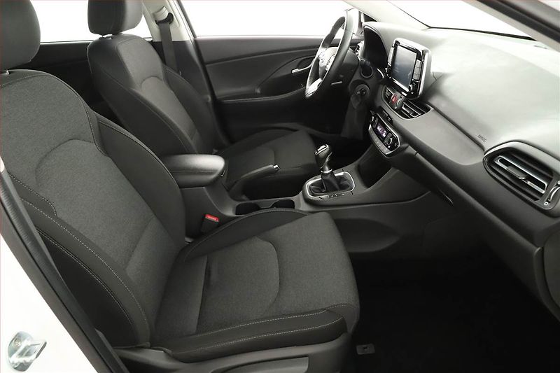 Hyundai i30 (2021) Smart 1.6 CRDi, ČR,1.maj - fotka 7 z 14