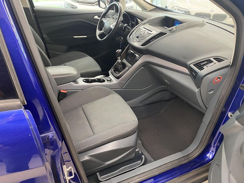 Ford C-MAX Trend 1,6TDCi, ČR, 1.MAJ - fotka 10 z 27