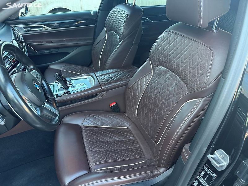 BMW Řada 7 730D koupeno v ČR DPH - fotka 33 z 50