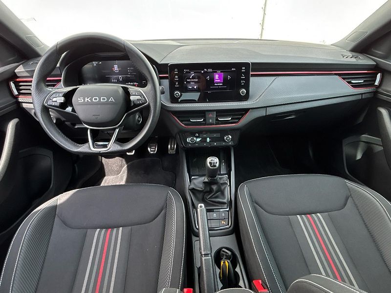 Škoda Scala Monte Carlo - fotka 5 z 25