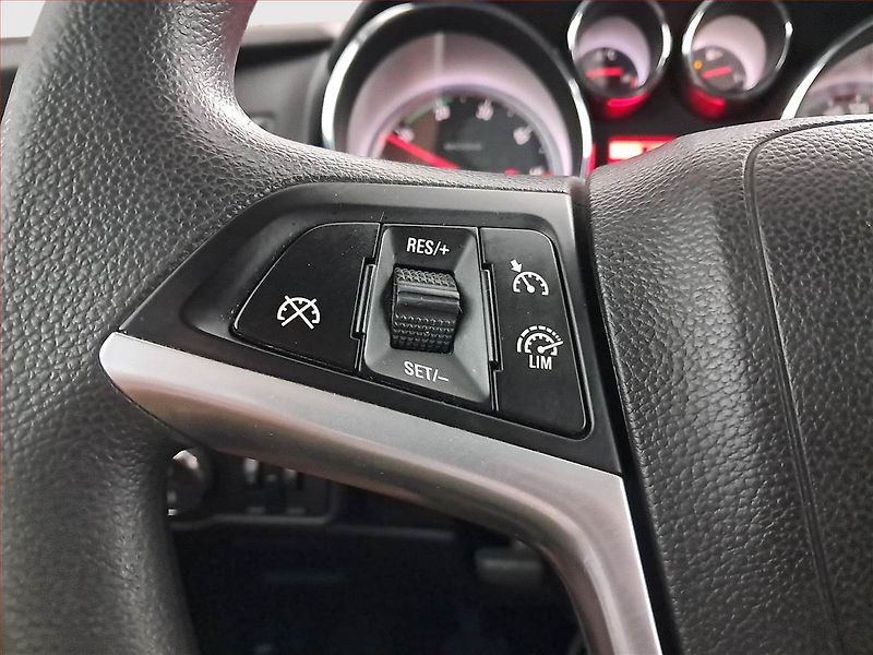 Opel Astra (2014) 1.7 CDTI, po STK, udržované - fotka 14 z 15