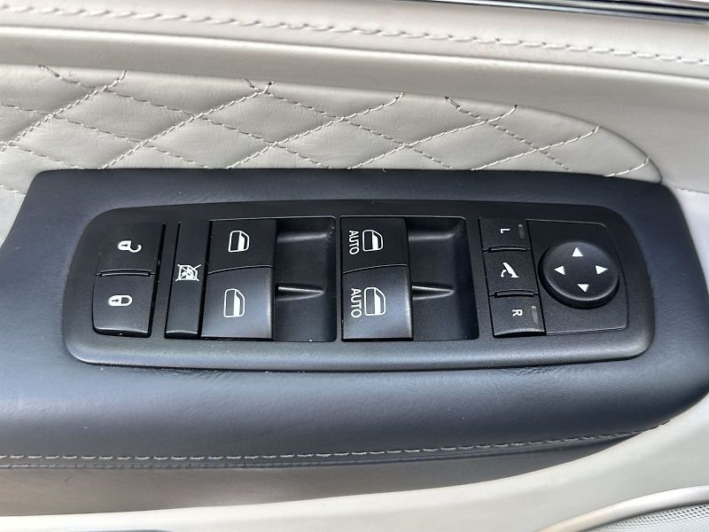 Jeep Grand Cherokee (2017) 3.0 CRD AWD Aut. Summit - fotka 11 z 35