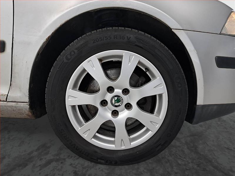 Škoda Octavia (2005) 2.0 TDI, nová STK, Tažné - fotka 14 z 15