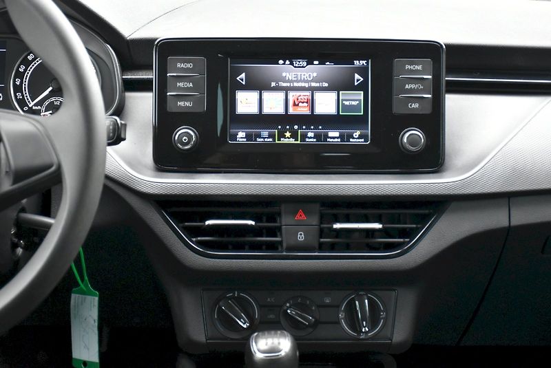 Škoda Scala (2022) AMB TS 81/1.0 M6F - fotka 13 z 20