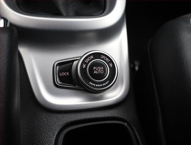 Suzuki Vitara (2016) 1.6 VVT, 4X4, Serv.kniha - fotka 11 z 17