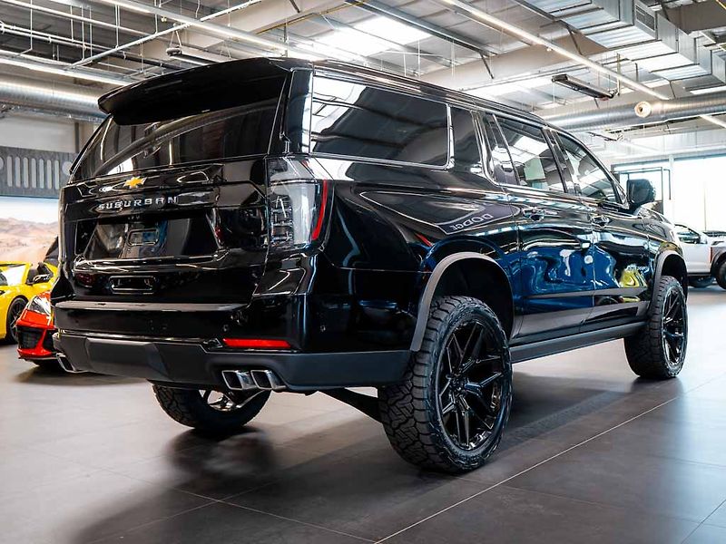 Chevrolet Suburban (2026) 6.2 V8 High Country 2,5 Lift - fotka 10 z 47