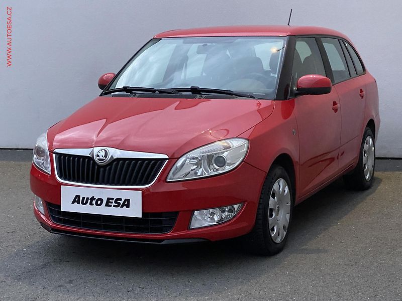 Škoda Fabia (2014) 1.2 TSI, AC, výhřev sed - fotka 3 z 16