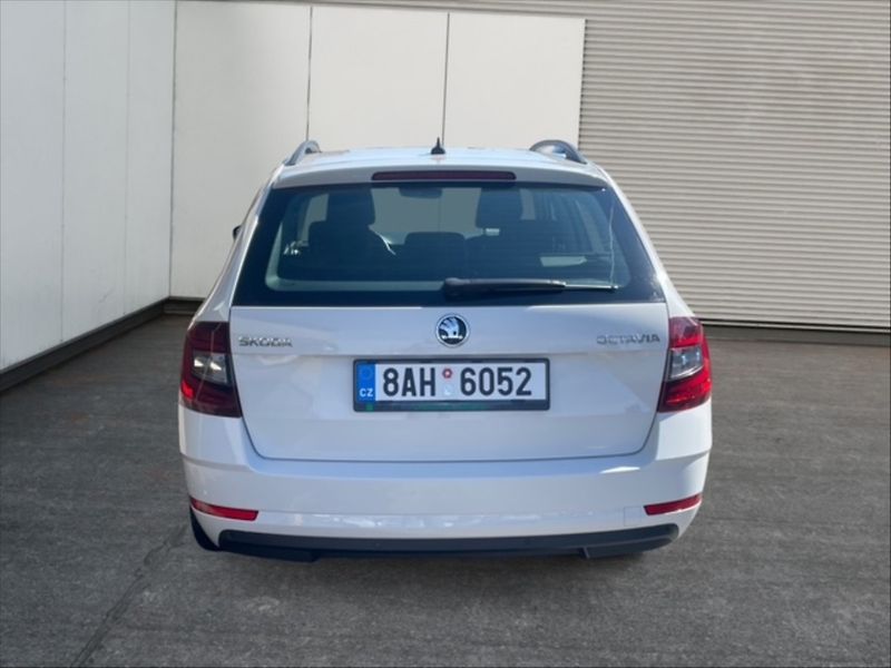 Škoda Octavia 1,6 TDI 85 Style - fotka 5 z 11