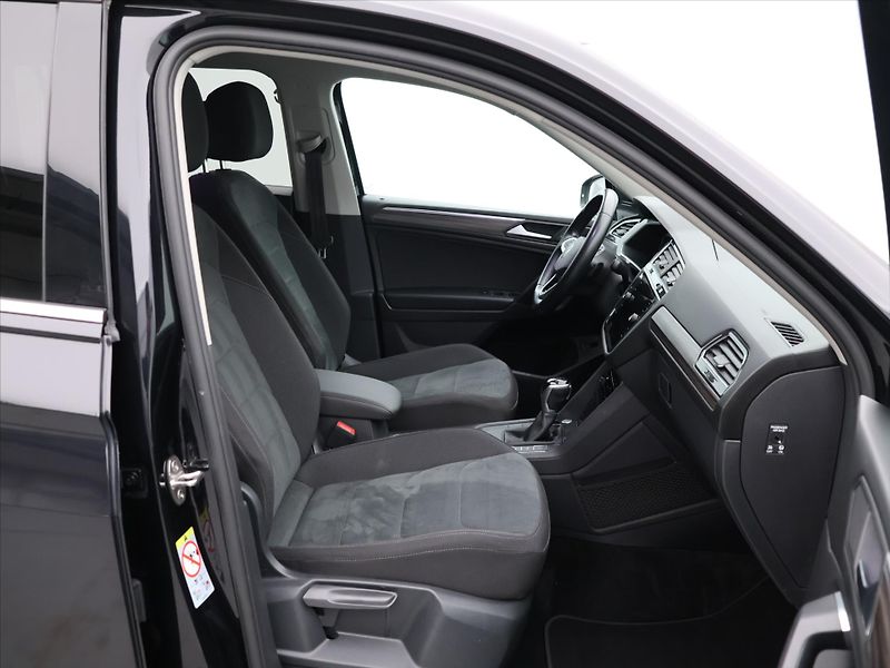 Volkswagen Tiguan 1,5 TSI EVO 110kW DSG Elegance - fotka 12 z 26