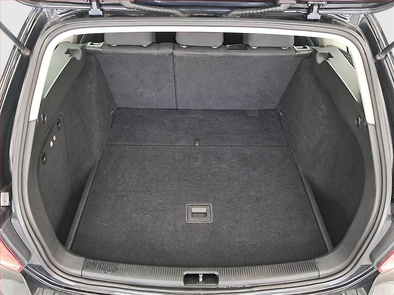 Volkswagen Golf (2010) 1.2 TSI, Park. senzory - fotka 14 z 16