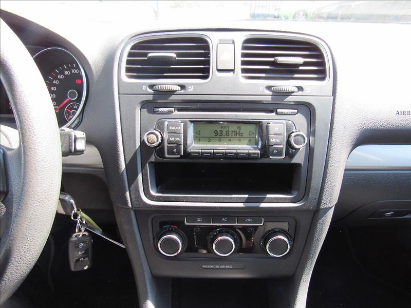 Volkswagen Golf 1,6 TDi 77kW Variant - fotka 15 z 29