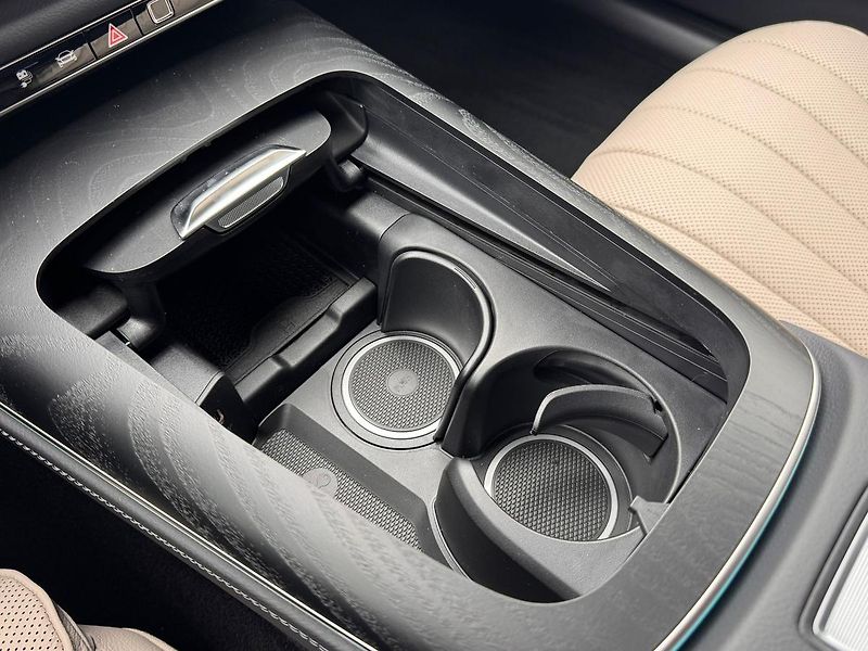 Mercedes-Benz Třídy E (2026) E 300 de 4MATIC - fotka 15 z 26