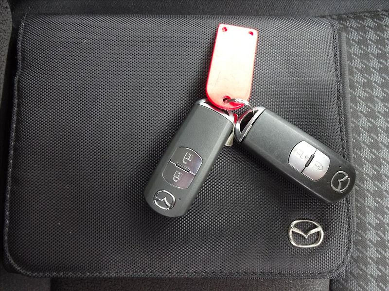 Mazda 2 1,5 i SKYACTIVE - fotka 45 z 48