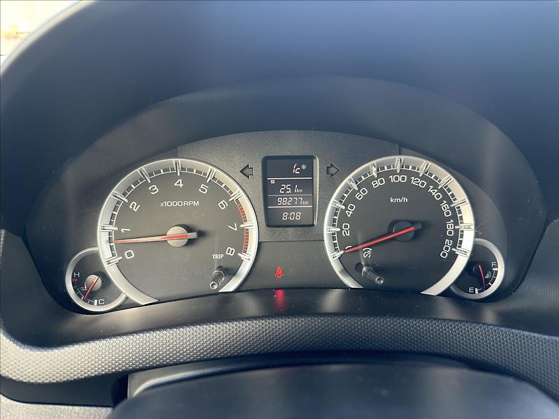 Suzuki Swift 1,2 4x4 - fotka 14 z 19