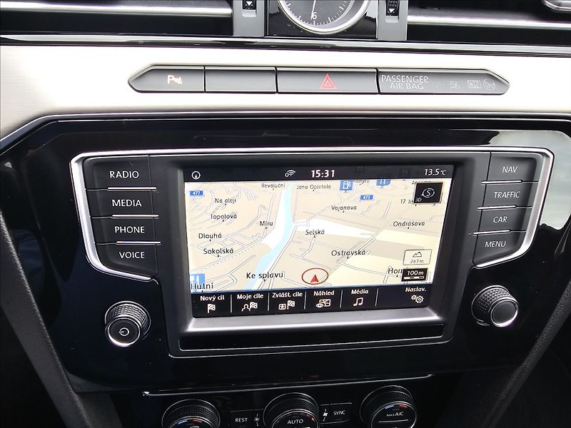 Volkswagen Passat B8 2,0 TDi 110KW Highline - fotka 20 z 45