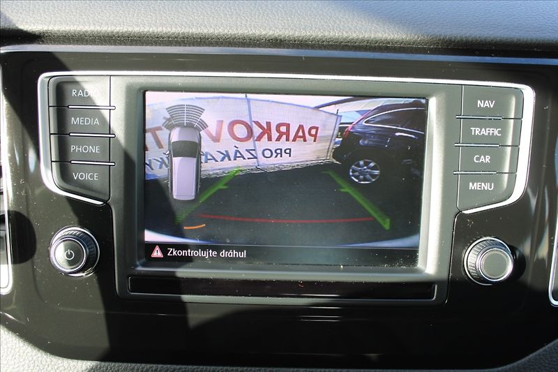 Volkswagen Golf Sportsvan 2,0 TDI  HIGHLINE - fotka 12 z 30