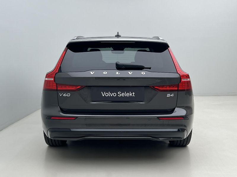 Volvo V60 B4 DARK PLUS AUT - fotka 12 z 45