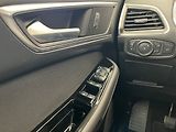 Ford Galaxy 2.0 EB Titanium manuál nez.top - náhled 10
