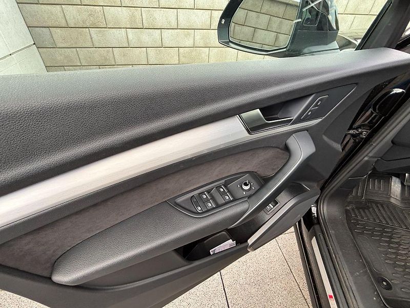 Audi Q5 (2019) 40 TDI quattro S line  - fotka 14 z 19