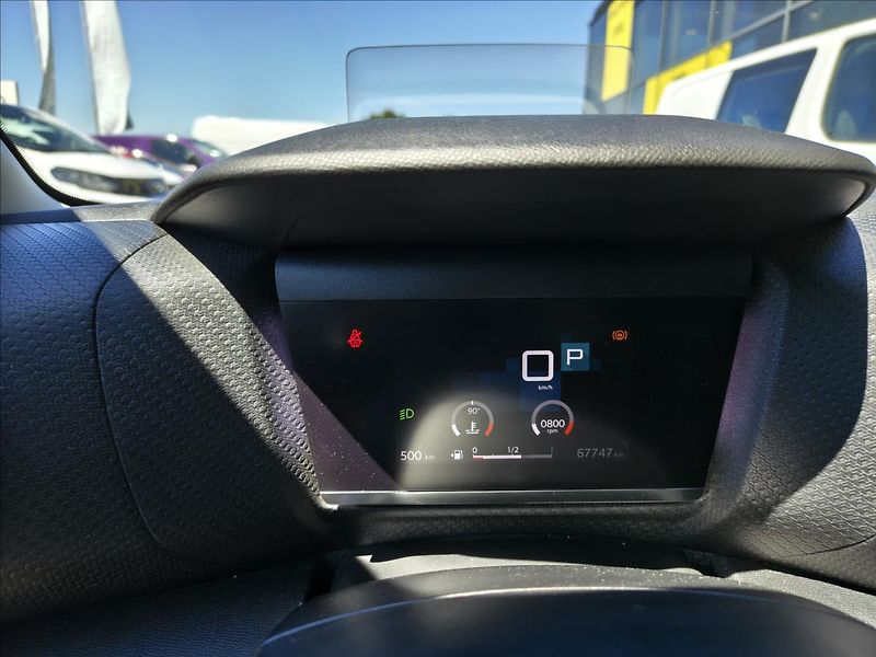 Citroën C4 1,5   SHINE Pack - fotka 9 z 22