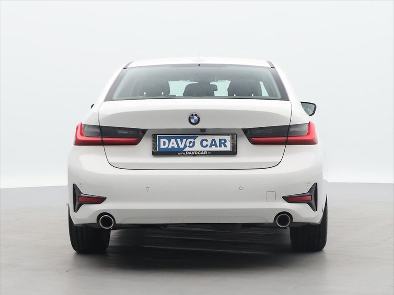BMW Řada 3 2,0 320d 140 kW xDrive ADVANTA - fotka 3 z 28